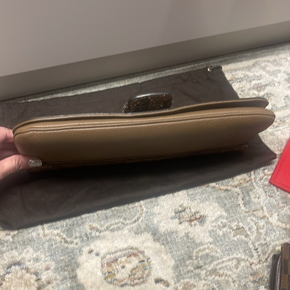 Authentic GUCCI "Greenwich" Python Clutch - Picture 9 of 11